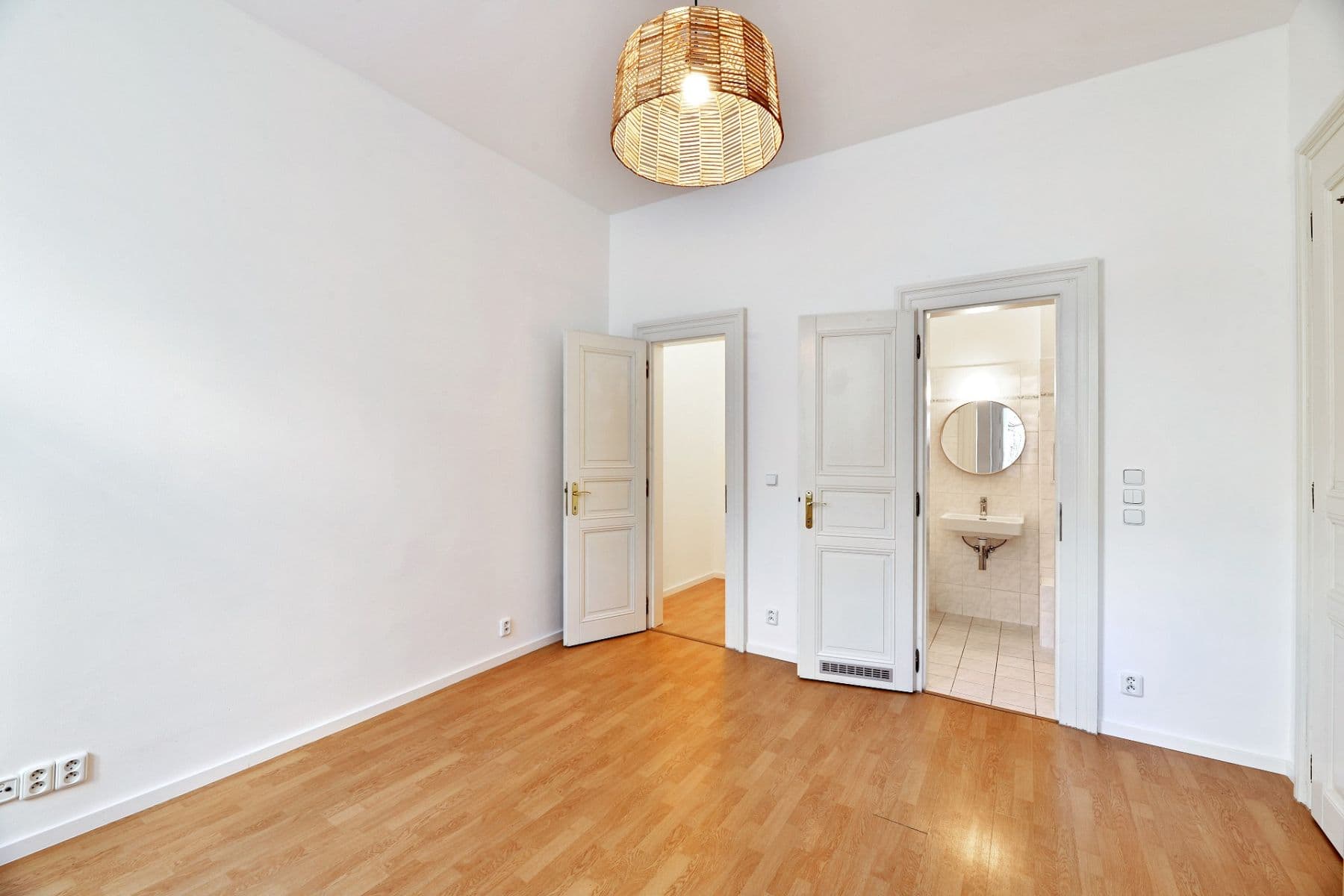 Prenájom bytu 2-izbový 39 m², Zlatnická, Praha, Praha Prenájom bytu 2-izbový 39 m², Zlatnická, Praha, Praha