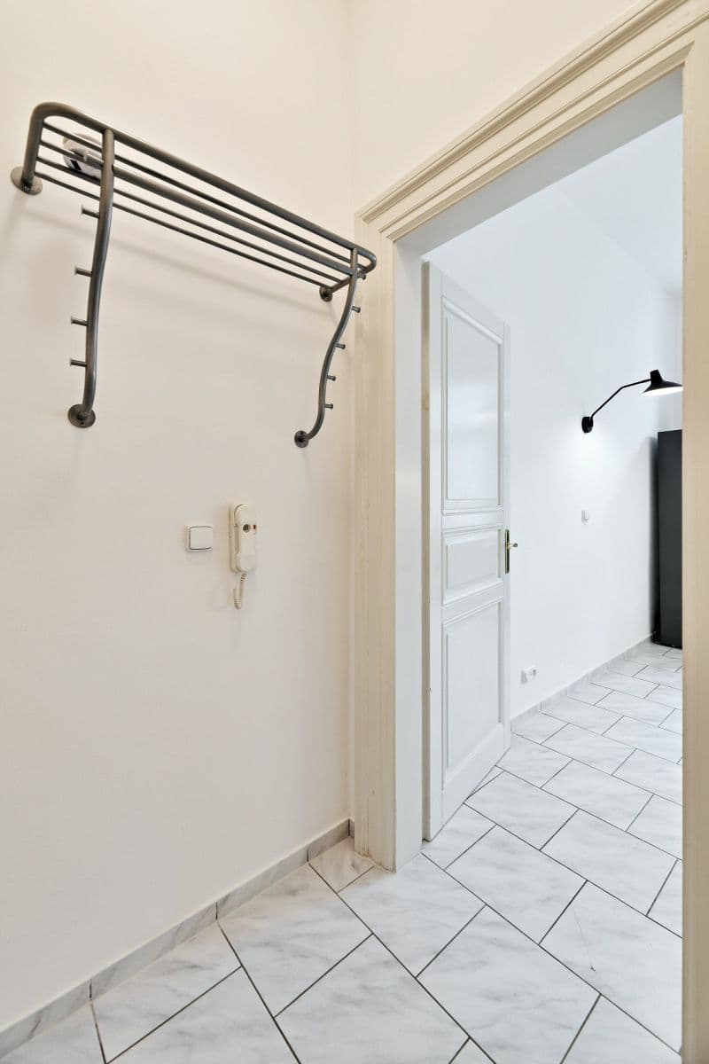 Prenájom bytu 2-izbový 39 m², Zlatnická, Praha, Praha Prenájom bytu 2-izbový 39 m², Zlatnická, Praha, Praha