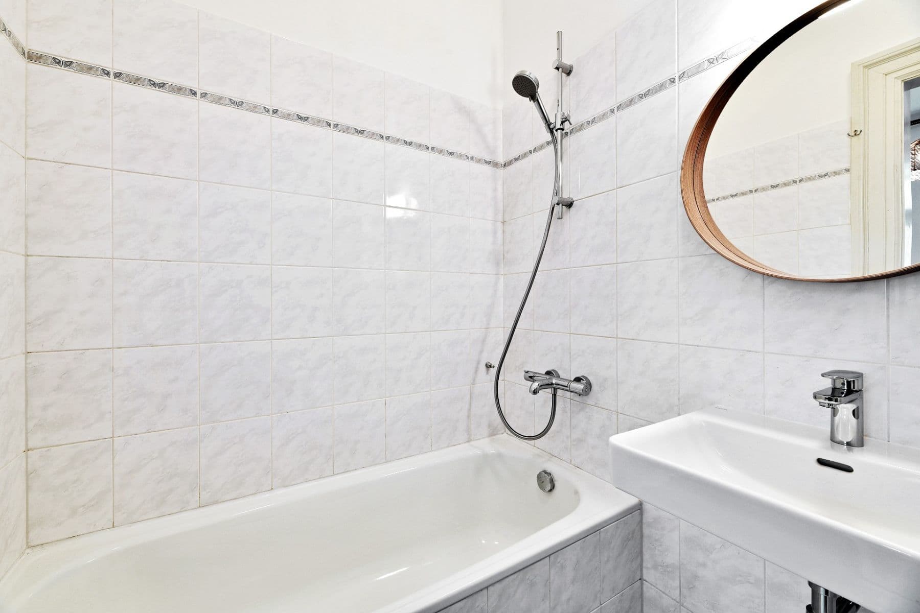 Prenájom bytu 2-izbový 39 m², Zlatnická, Praha, Praha Prenájom bytu 2-izbový 39 m², Zlatnická, Praha, Praha