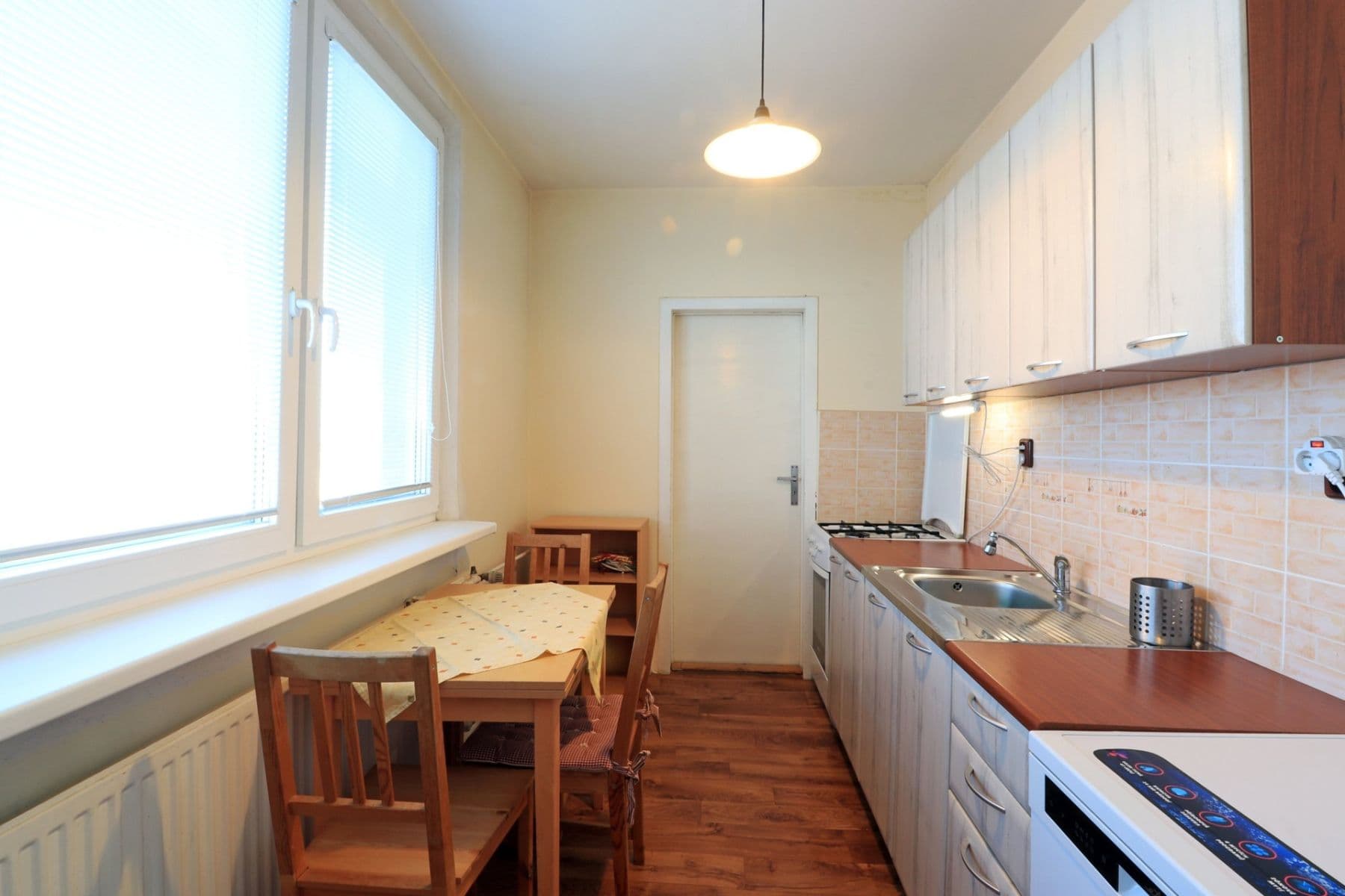 Prenájom bytu 3-izbový 70 m², Polabská, Praha, Praha Prenájom bytu 3-izbový 70 m², Polabská, Praha, Praha