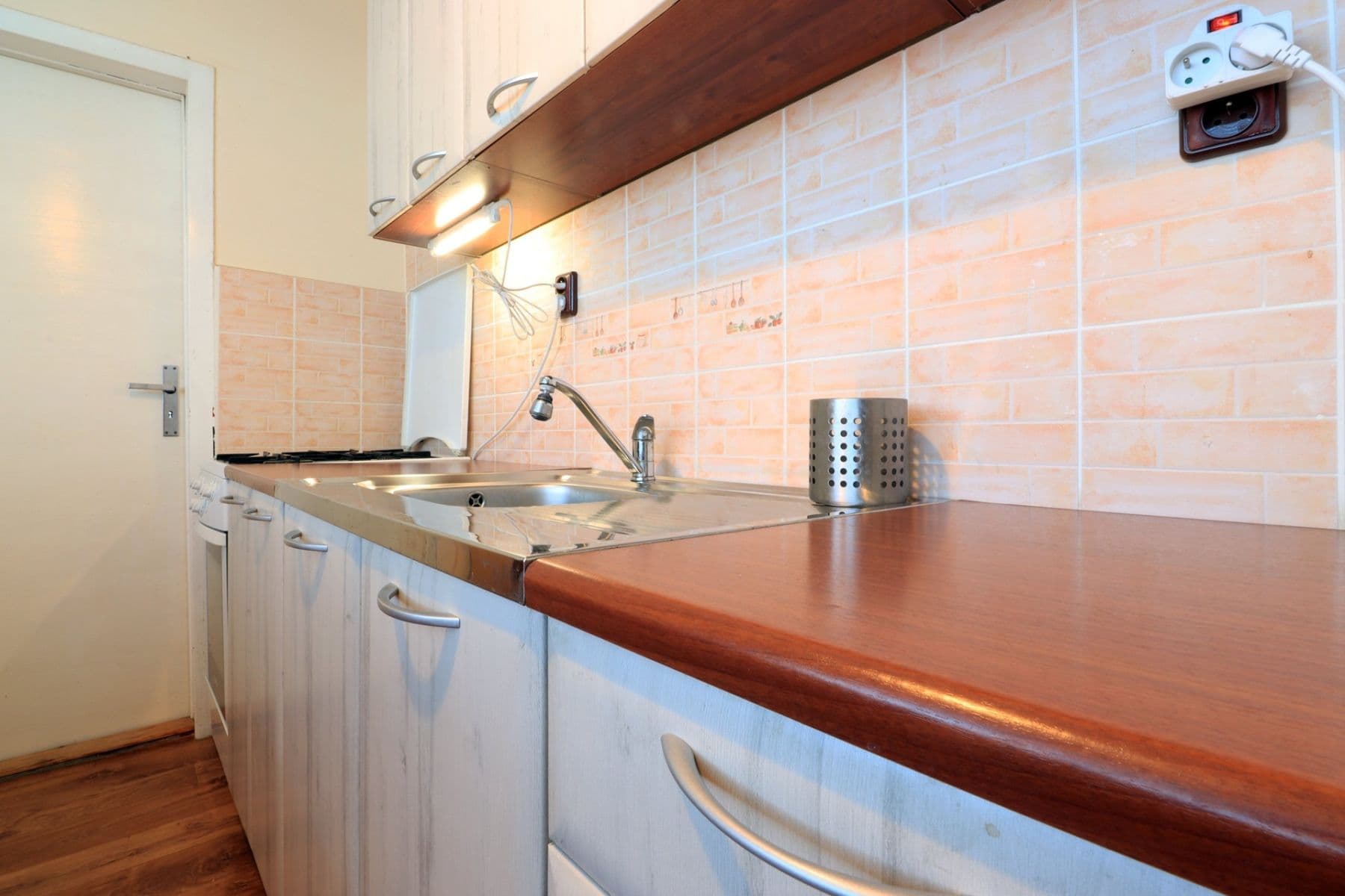 Prenájom bytu 3-izbový 70 m², Polabská, Praha, Praha Prenájom bytu 3-izbový 70 m², Polabská, Praha, Praha