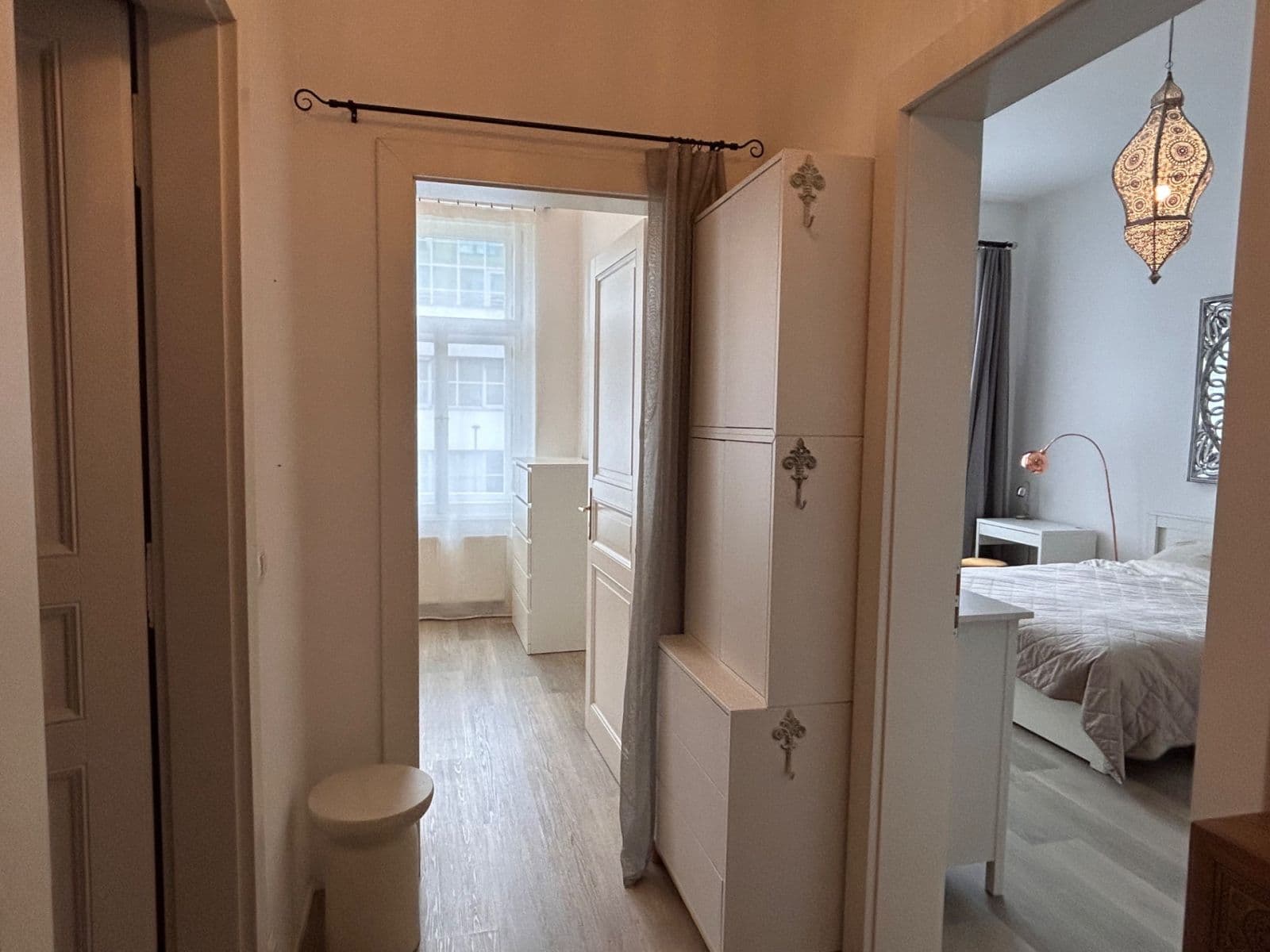 Prenájom bytu 1-izbový 44 m², Šafaříkova, Praha, Praha Prenájom bytu 1-izbový 44 m², Šafaříkova, Praha, Praha