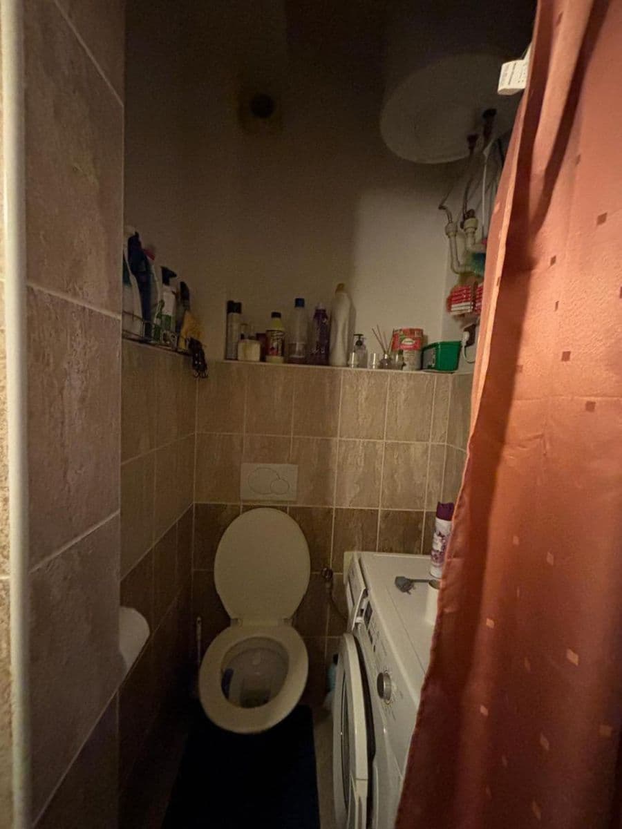 Prenájom bytu 2-izbový 50 m², Sinkulova, Praha, Praha Prenájom bytu 2-izbový 50 m², Sinkulova, Praha, Praha