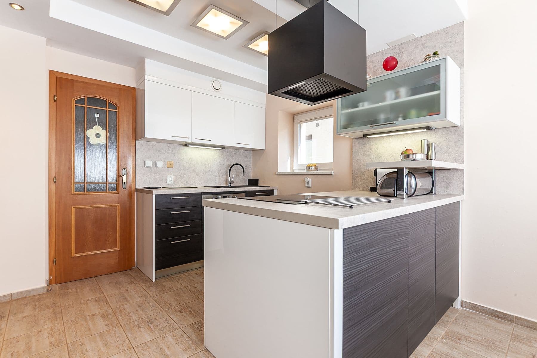 Predaj domu 230 m², pozemek 348 m², Svahová, Horoměřice, Středočeský kraj Predaj domu 230 m², pozemek 348 m², Svahová, Horoměřice, Středočeský kraj