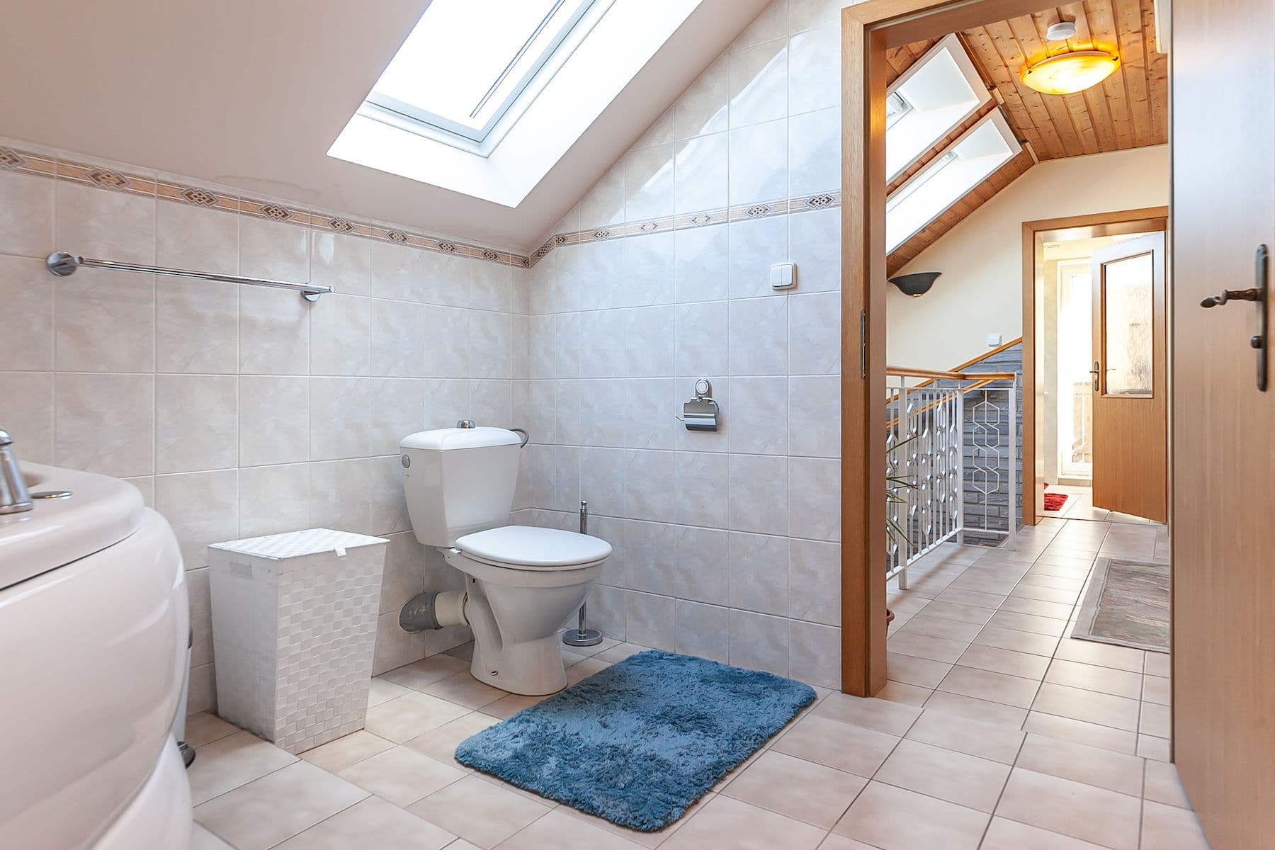 Predaj domu 230 m², pozemek 348 m², Svahová, Horoměřice, Středočeský kraj Predaj domu 230 m², pozemek 348 m², Svahová, Horoměřice, Středočeský kraj