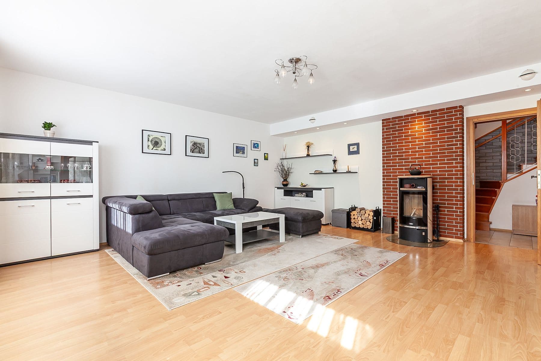 Predaj domu 230 m², pozemek 348 m², Svahová, Horoměřice, Středočeský kraj Predaj domu 230 m², pozemek 348 m², Svahová, Horoměřice, Středočeský kraj