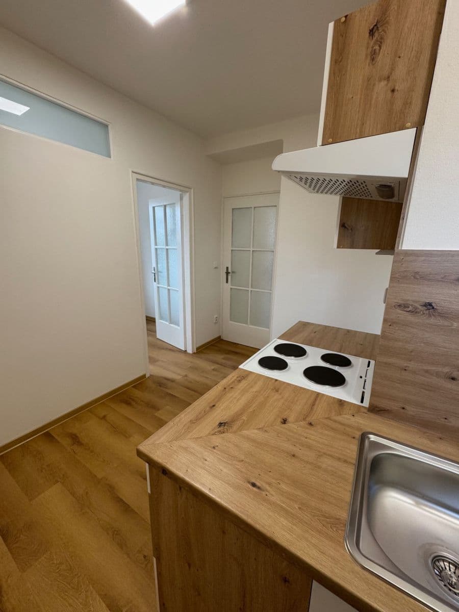 Prenájom bytu 2-izbový 48 m², U Krčské vodárny, Praha, Praha Prenájom bytu 2-izbový 48 m², U Krčské vodárny, Praha, Praha