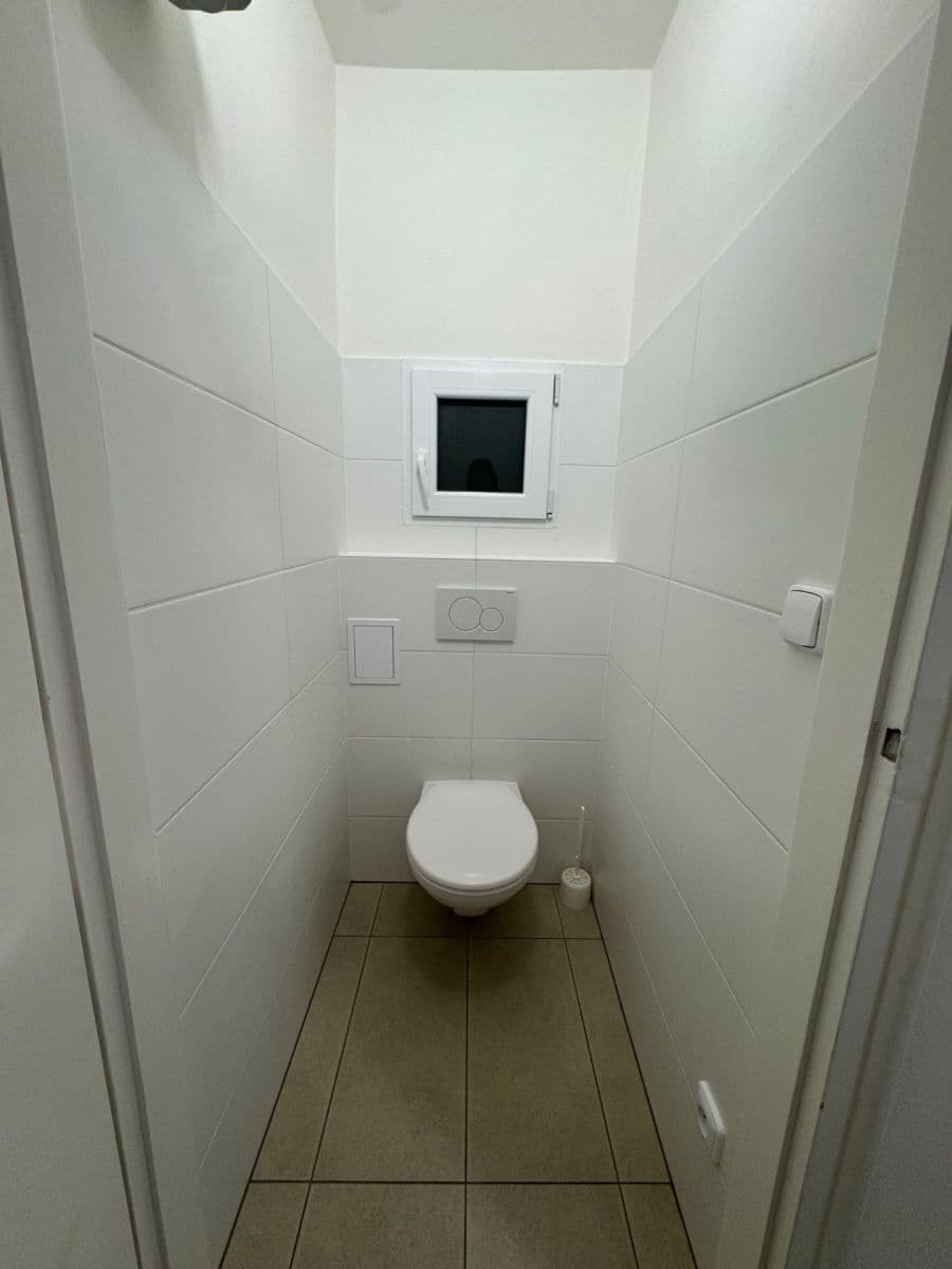 Prenájom bytu 2-izbový 48 m², U Krčské vodárny, Praha, Praha Prenájom bytu 2-izbový 48 m², U Krčské vodárny, Praha, Praha