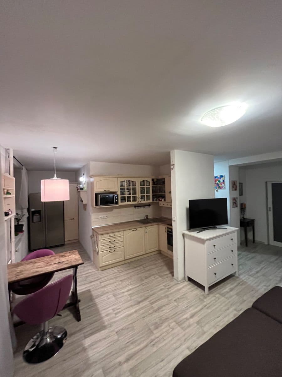 Predaj bytu 3-izbový 68 m², 17. listopadu, Ústí nad Labem, Ústecký kraj Predaj bytu 3-izbový 68 m², 17. listopadu, Ústí nad Labem, Ústecký kraj