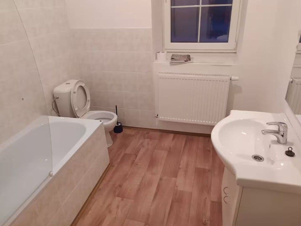 Predaj bytu 5-izbový 100 m², Karlovarská, Pernink, Karlovarský kraj Predaj bytu 5-izbový 100 m², Karlovarská, Pernink, Karlovarský kraj