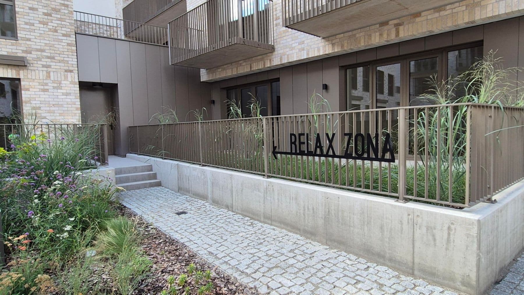 Prenájom bytu 1-izbový 43 m², Bratislavská, Brno, Jihomoravský kraj Prenájom bytu 1-izbový 43 m², Bratislavská, Brno, Jihomoravský kraj