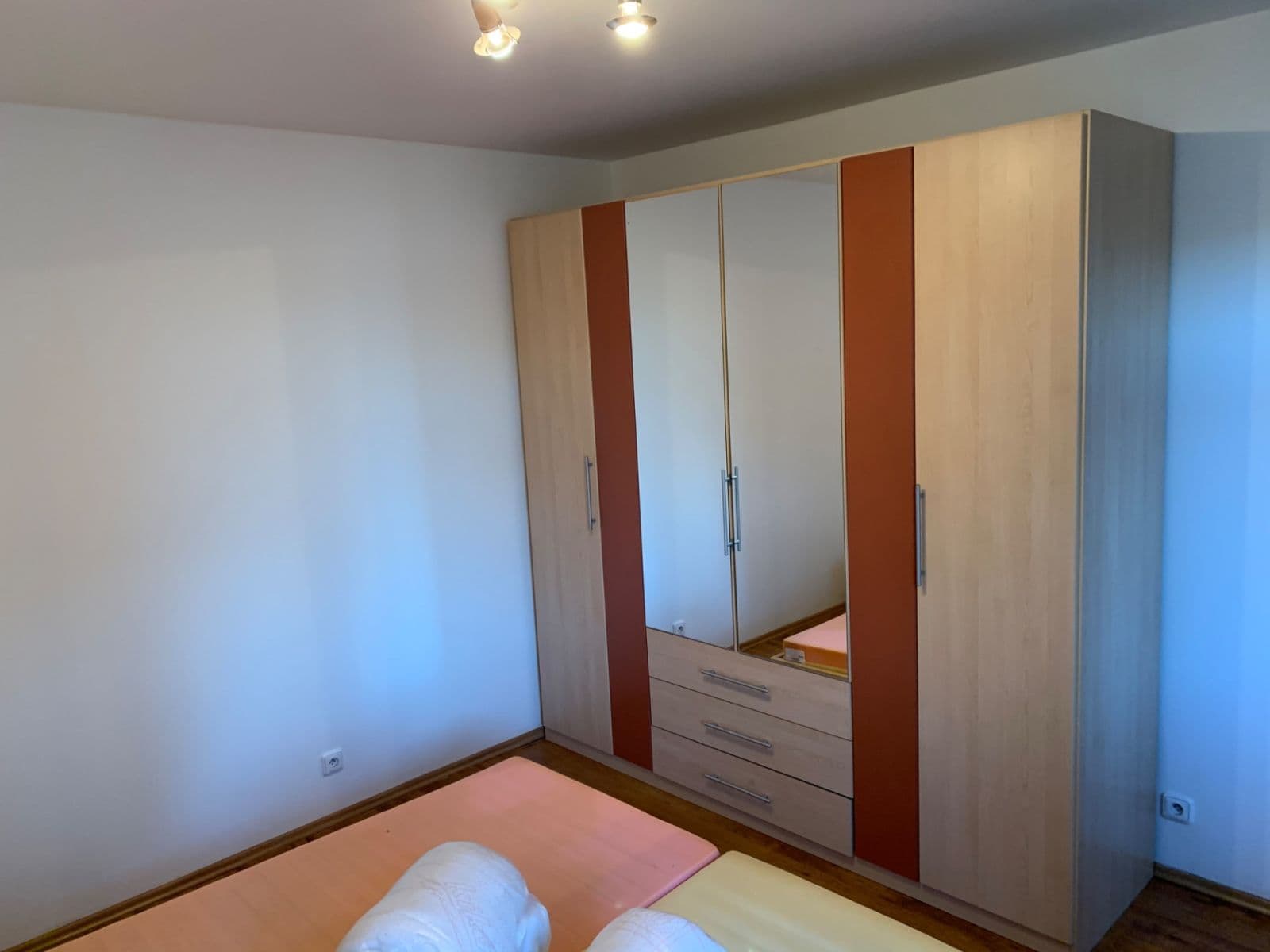 Prenájom bytu 2-izbový 60 m², Farského, Praha, Praha Prenájom bytu 2-izbový 60 m², Farského, Praha, Praha