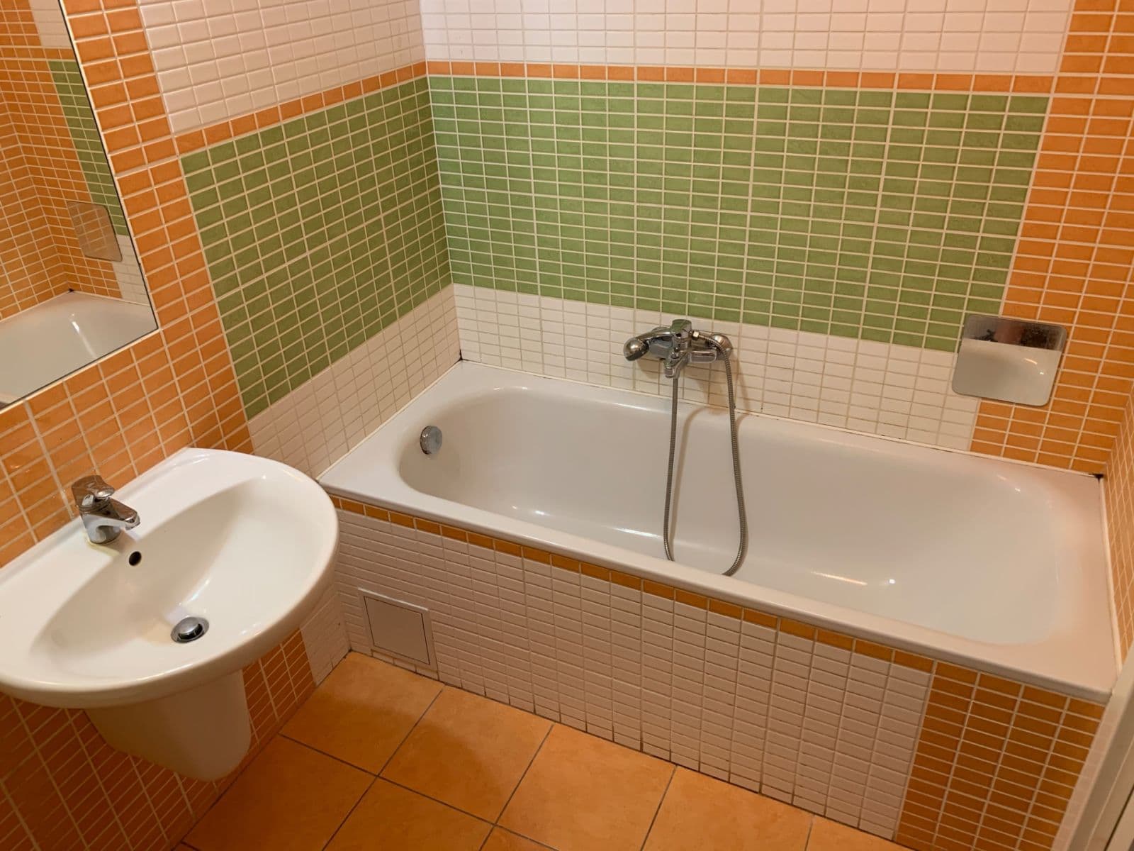 Prenájom bytu 2-izbový 60 m², Farského, Praha, Praha Prenájom bytu 2-izbový 60 m², Farského, Praha, Praha