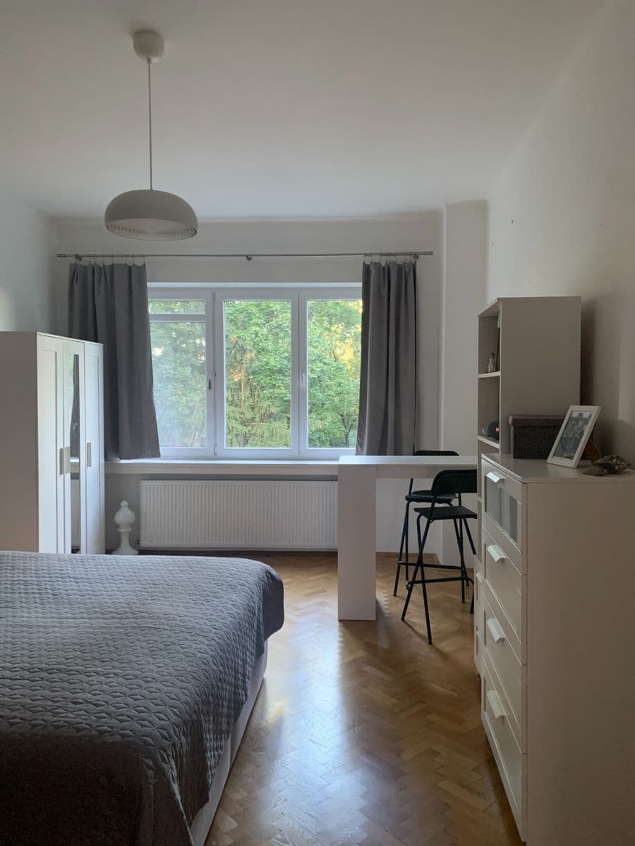 Prenájom bytu 3-izbový 102 m², Sokolská, Bratislava - mestská časť Staré Mesto, Bratislavský kraj Prenájom bytu 3-izbový 102 m², Sokolská, Bratislava - mestská časť Staré Mesto, Bratislavský kraj