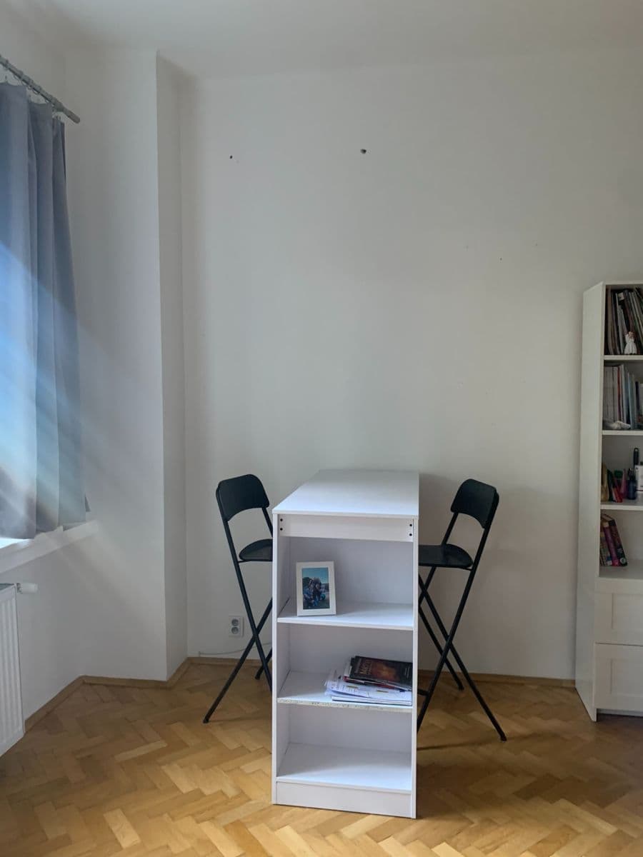 Prenájom bytu 3-izbový 102 m², Sokolská, Bratislava - mestská časť Staré Mesto, Bratislavský kraj Prenájom bytu 3-izbový 102 m², Sokolská, Bratislava - mestská časť Staré Mesto, Bratislavský kraj