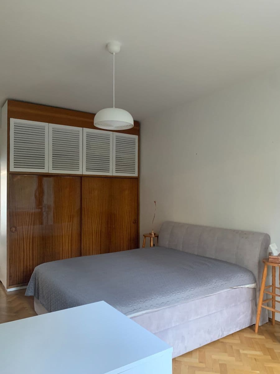 Prenájom bytu 3-izbový 102 m², Sokolská, Bratislava - mestská časť Staré Mesto, Bratislavský kraj Prenájom bytu 3-izbový 102 m², Sokolská, Bratislava - mestská časť Staré Mesto, Bratislavský kraj