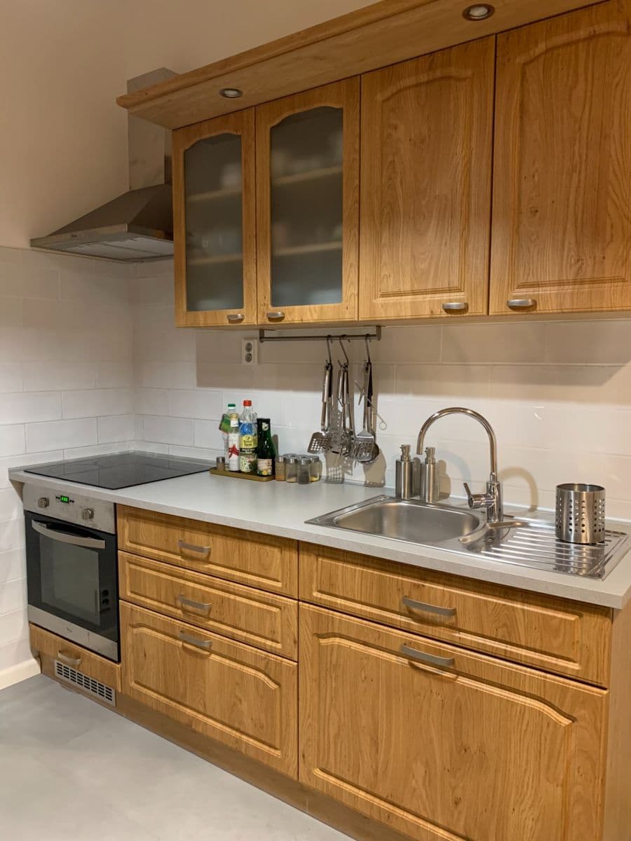 Prenájom bytu 3-izbový 102 m², Sokolská, Bratislava - mestská časť Staré Mesto, Bratislavský kraj Prenájom bytu 3-izbový 102 m², Sokolská, Bratislava - mestská časť Staré Mesto, Bratislavský kraj