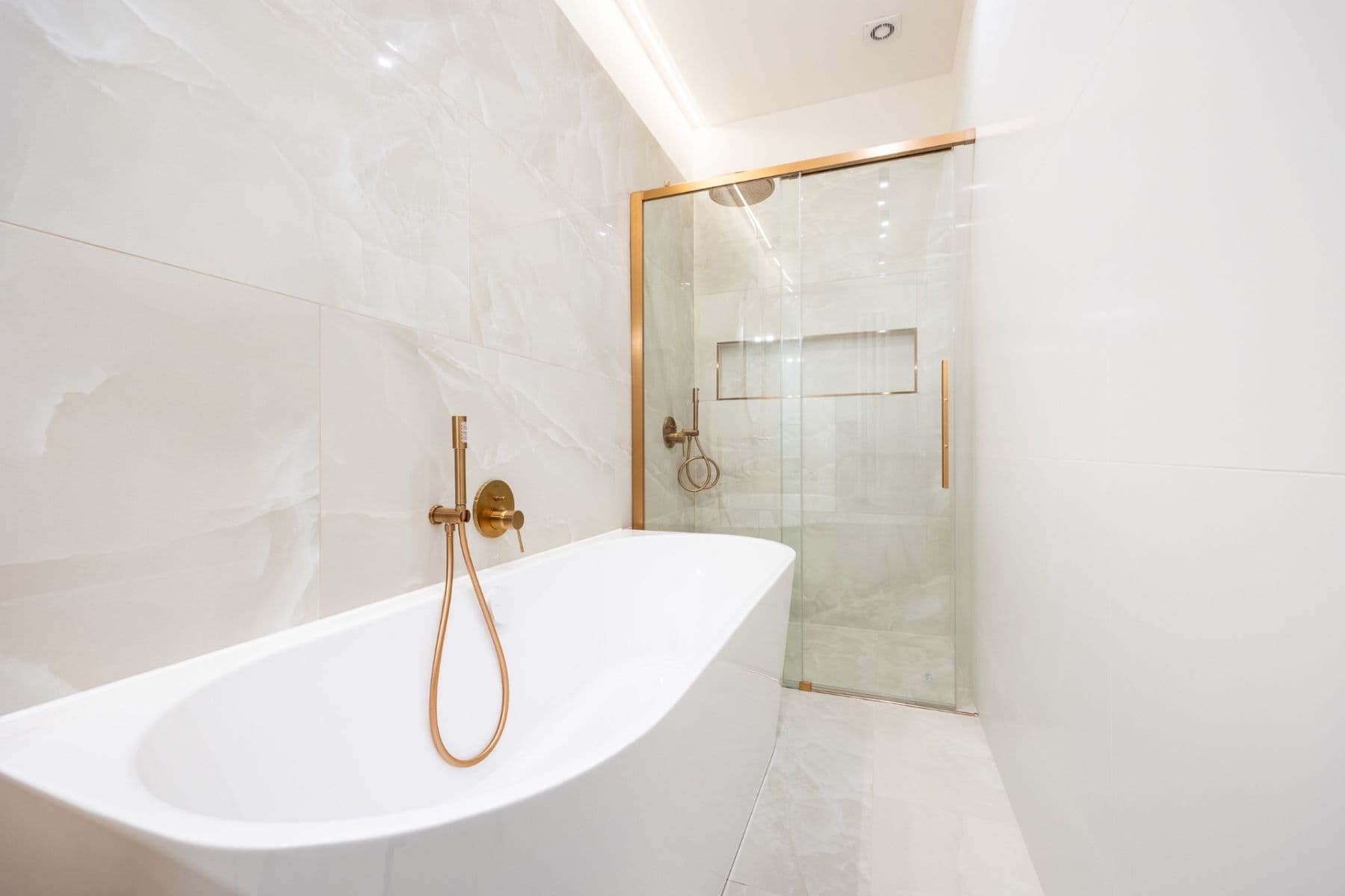 Predaj bytu 3-izbový 95 m², Řezáčovo náměstí, Praha, Praha Predaj bytu 3-izbový 95 m², Řezáčovo náměstí, Praha, Praha