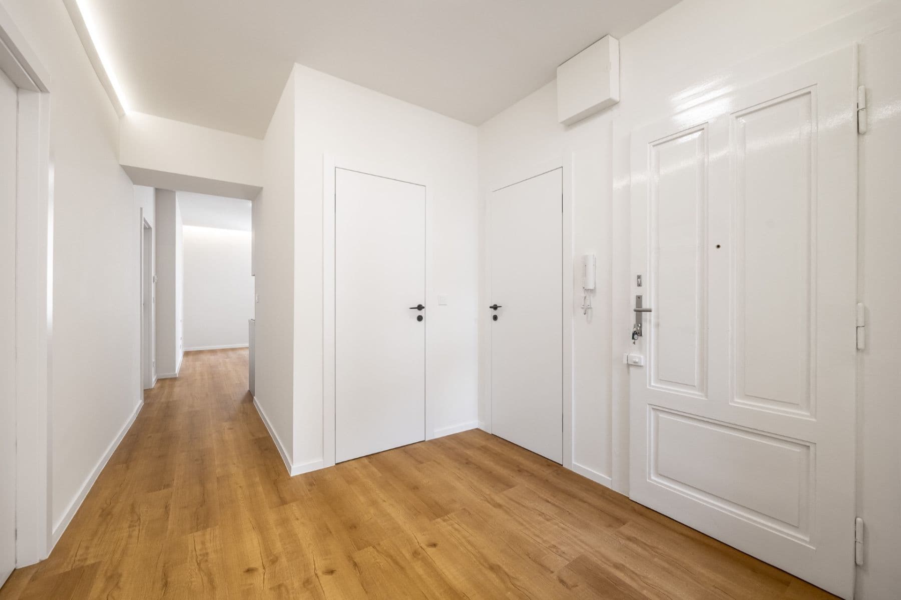 Predaj bytu 3-izbový 95 m², Řezáčovo náměstí, Praha, Praha Predaj bytu 3-izbový 95 m², Řezáčovo náměstí, Praha, Praha