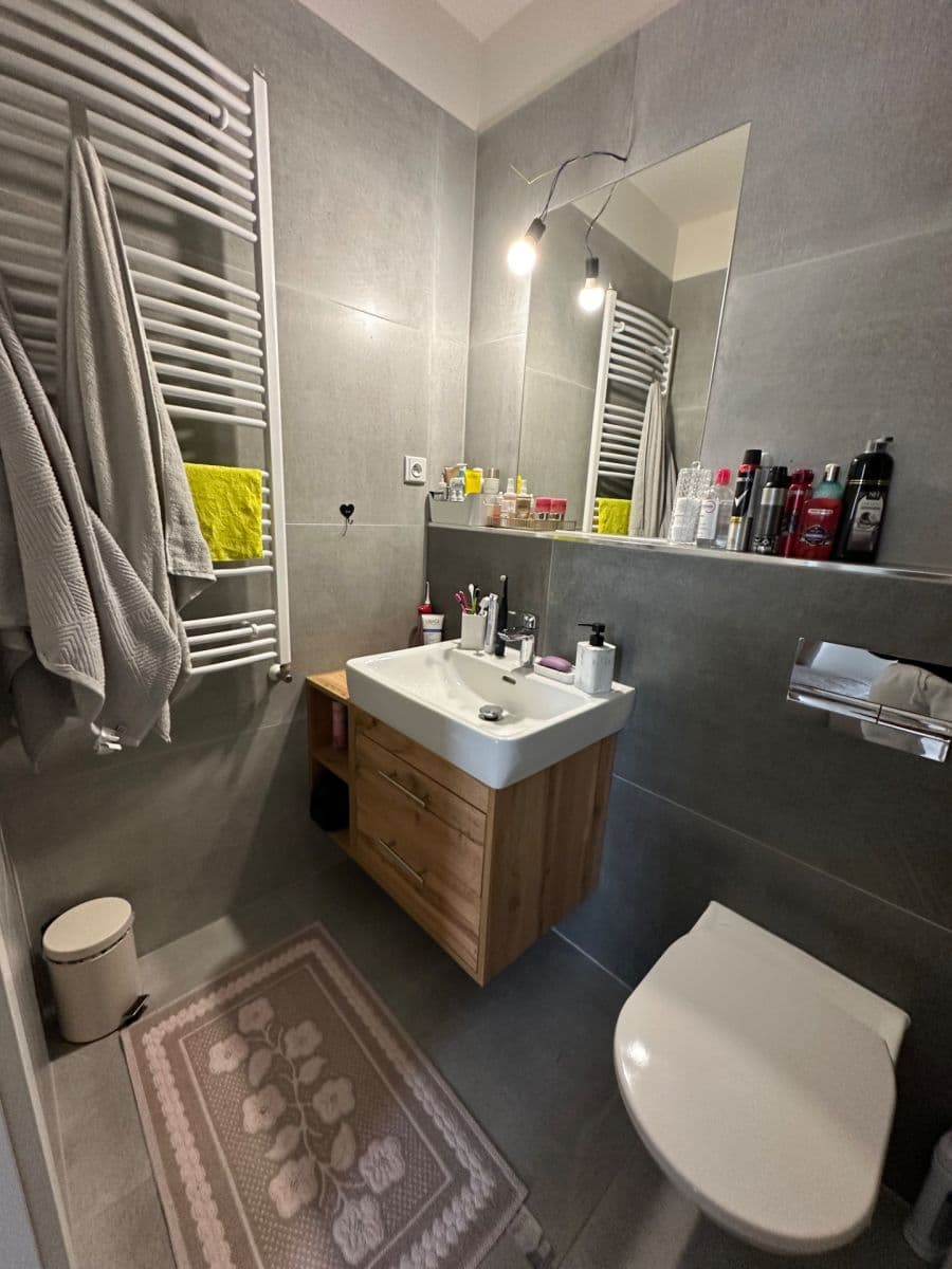 Predaj bytu 4-izbový 102 m², Kardausova, Praha, Praha Predaj bytu 4-izbový 102 m², Kardausova, Praha, Praha