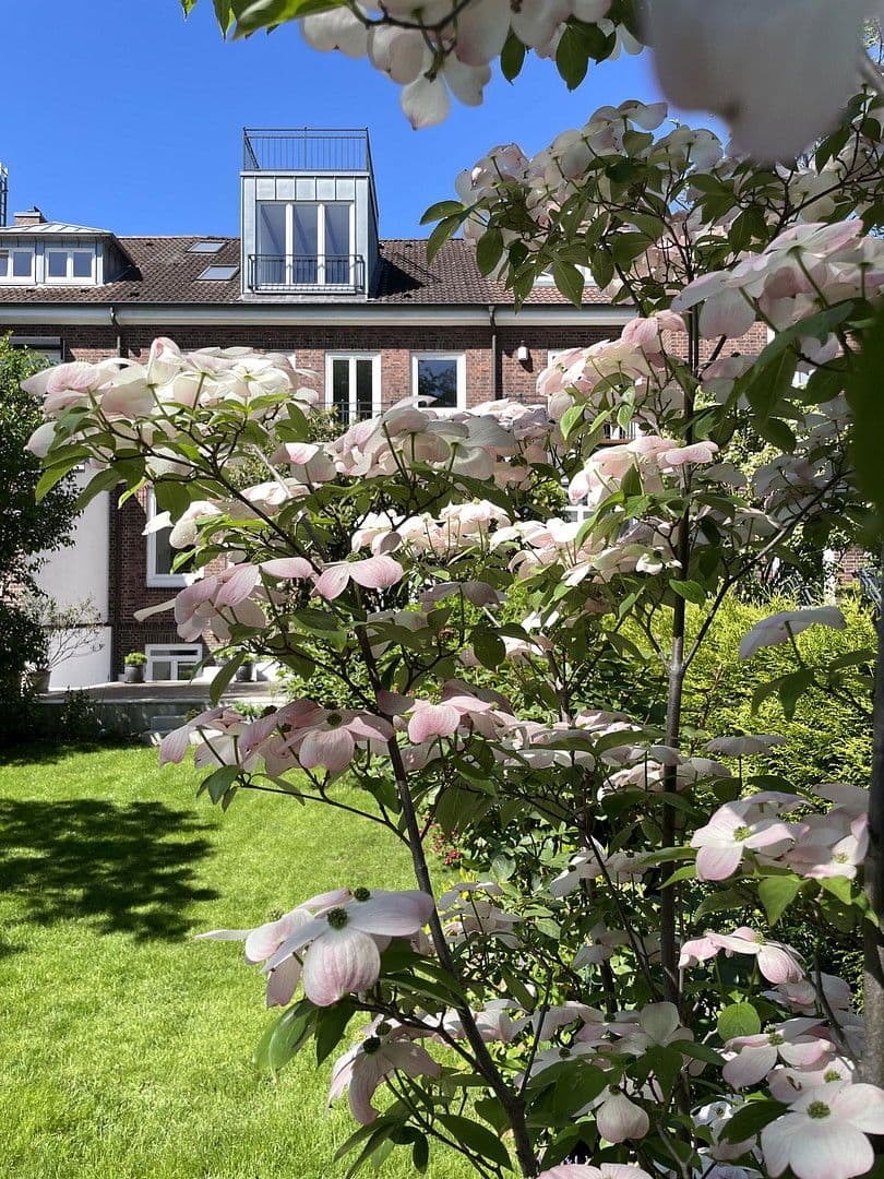 Predaj domu 365 m², pozemek 390 m², Hamburg, Hamburg Predaj domu 365 m², pozemek 390 m², Hamburg, Hamburg