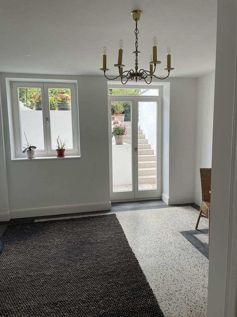 Predaj domu 365 m², pozemek 390 m², Hamburg, Hamburg Predaj domu 365 m², pozemek 390 m², Hamburg, Hamburg