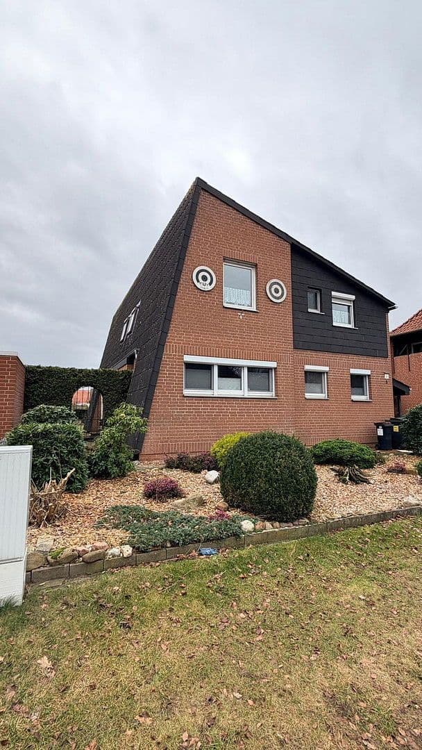 Predaj domu 160 m², pozemek 695 m², Nienburg/Weser, Dolné Sasko Predaj domu 160 m², pozemek 695 m², Nienburg/Weser, Dolné Sasko