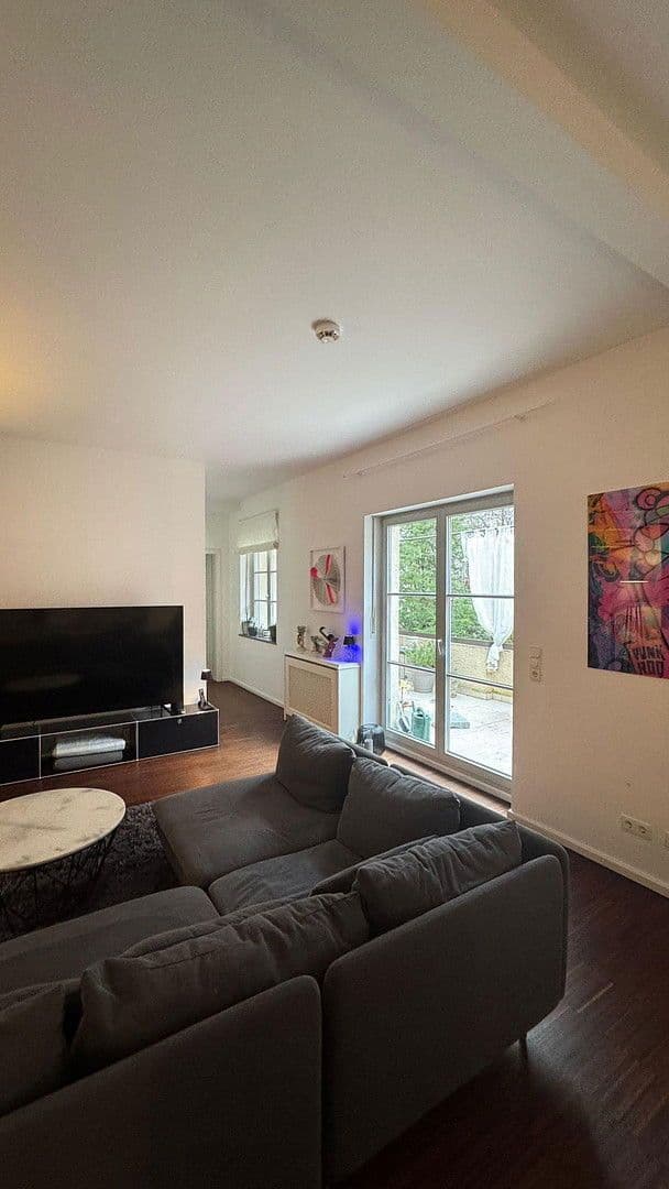 Prenájom bytu 6-izbový 197 m², München, Bavorsko Prenájom bytu 6-izbový 197 m², München, Bavorsko