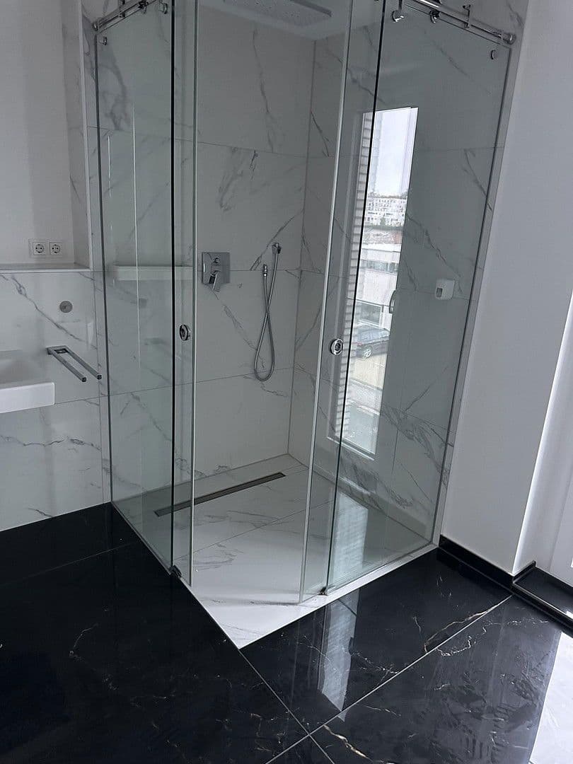 Prenájom bytu 4-izbový 146 m², Dortmund, Severné Porýnie - Westfálsko Prenájom bytu 4-izbový 146 m², Dortmund, Severné Porýnie - Westfálsko