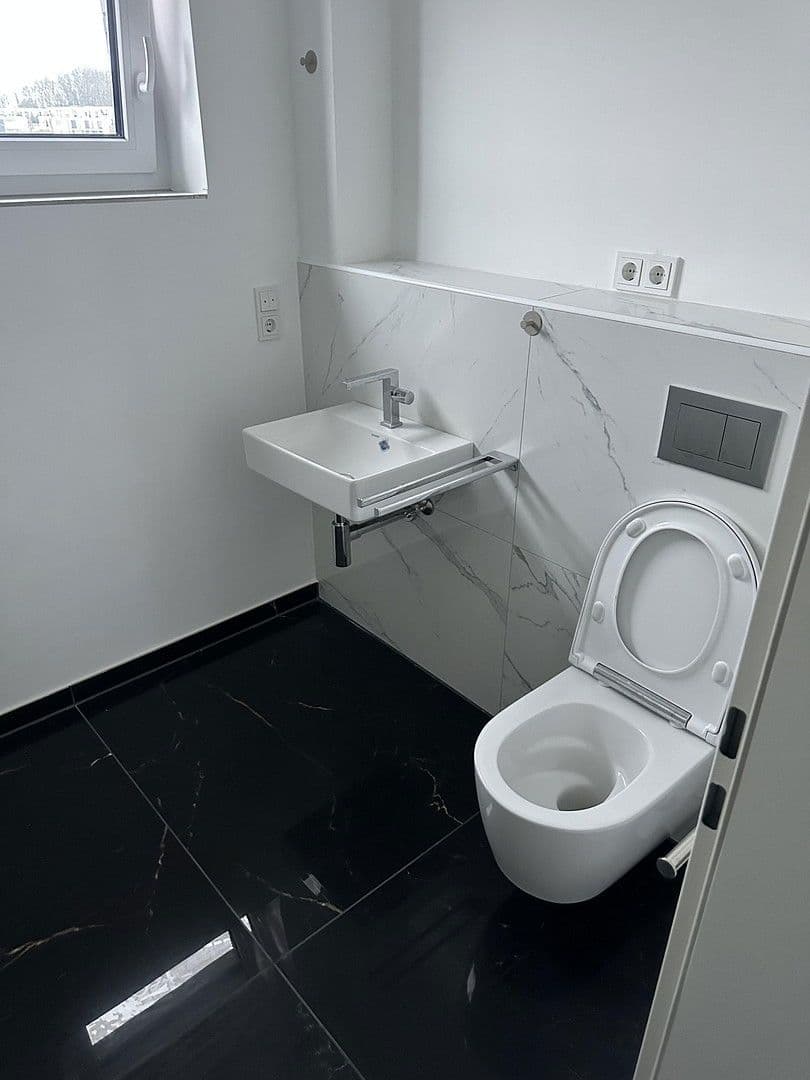 Prenájom bytu 4-izbový 146 m², Dortmund, Severné Porýnie - Westfálsko Prenájom bytu 4-izbový 146 m², Dortmund, Severné Porýnie - Westfálsko