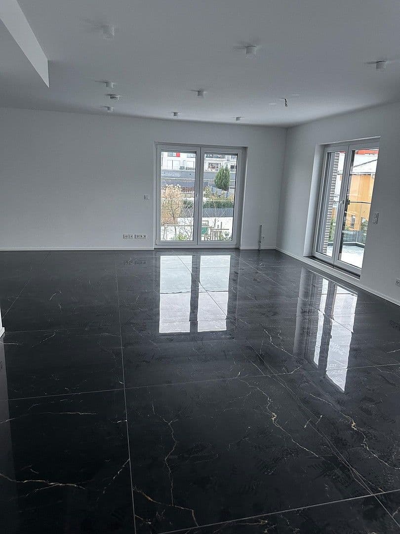 Prenájom bytu 4-izbový 146 m², Dortmund, Severné Porýnie - Westfálsko Prenájom bytu 4-izbový 146 m², Dortmund, Severné Porýnie - Westfálsko