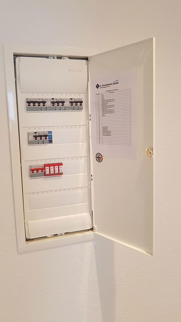 Predaj domu 850 m², pozemek 328 m², Hannover, Dolné Sasko Predaj domu 850 m², pozemek 328 m², Hannover, Dolné Sasko