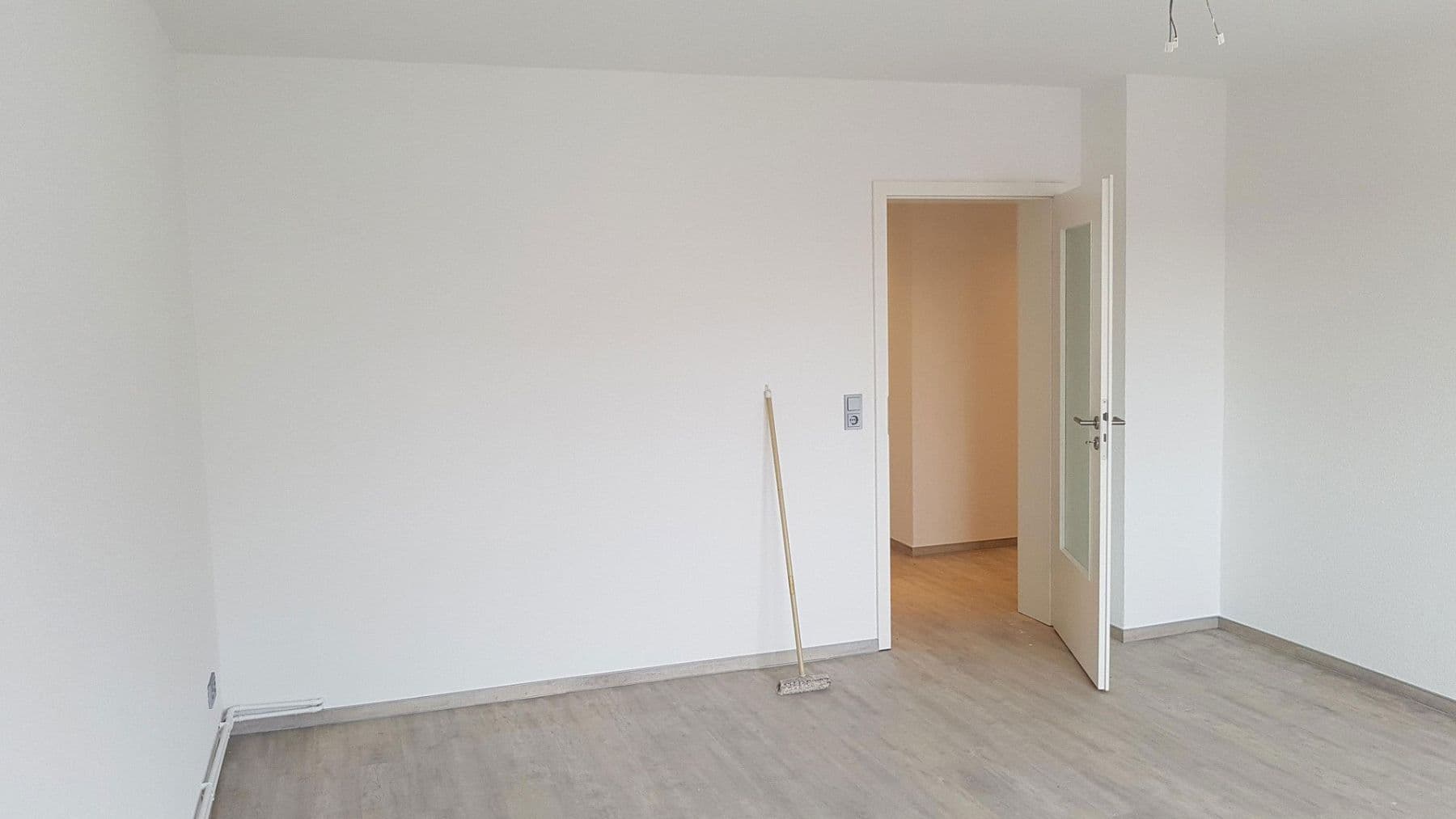 Predaj domu 850 m², pozemek 328 m², Hannover, Dolné Sasko Predaj domu 850 m², pozemek 328 m², Hannover, Dolné Sasko