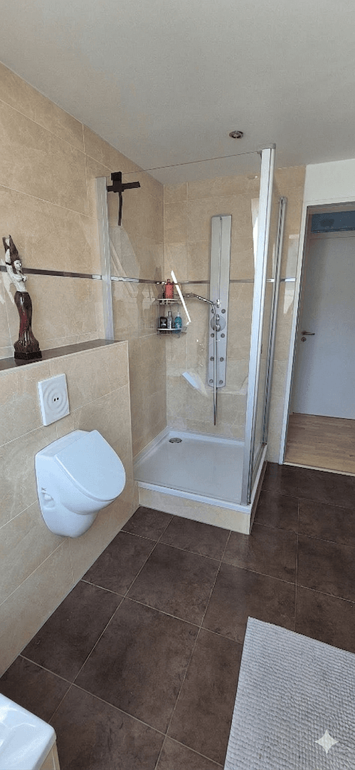 Predaj domu 850 m², pozemek 328 m², Hannover, Dolné Sasko Predaj domu 850 m², pozemek 328 m², Hannover, Dolné Sasko