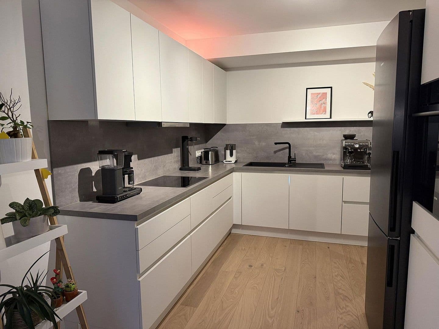 Prenájom bytu 3-izbový 95 m², Ostendorfstraße 37, Berlin, Berlín Prenájom bytu 3-izbový 95 m², Ostendorfstraße 37, Berlin, Berlín