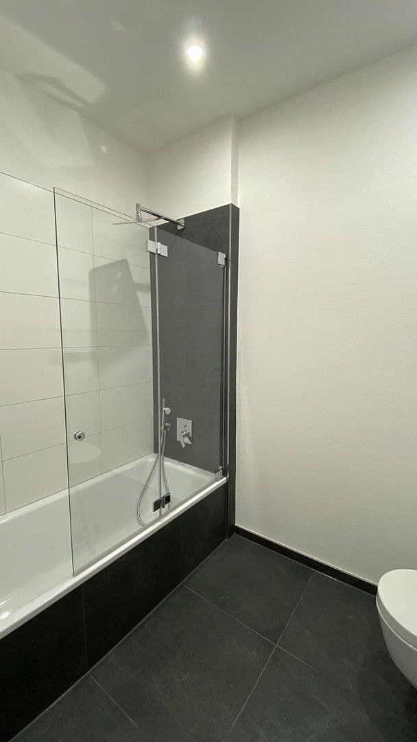 Prenájom bytu 3-izbový 75 m², Kirchstraße 3, Langenargen, Bádensko-Wurttembersko Prenájom bytu 3-izbový 75 m², Kirchstraße 3, Langenargen, Bádensko-Wurttembersko