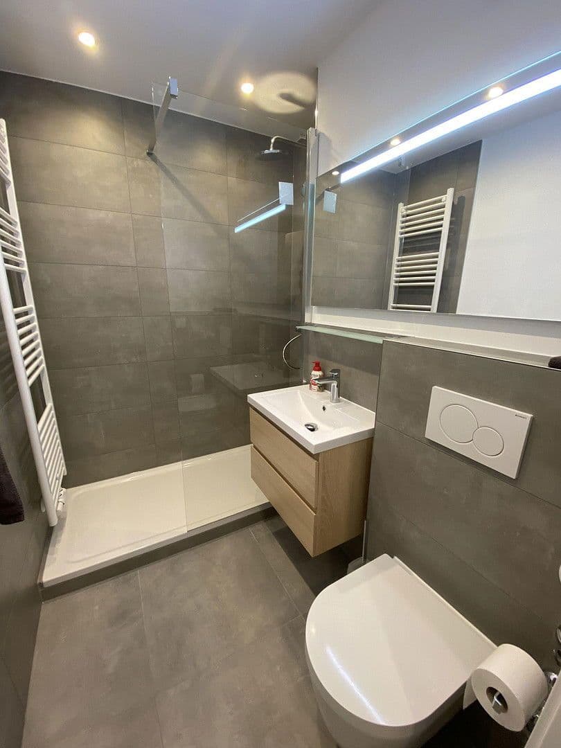 Prenájom bytu 1-izbový 35 m², Mittlelerer Hasenpfad, Frankfurt am Main, Hesensko Prenájom bytu 1-izbový 35 m², Mittlelerer Hasenpfad, Frankfurt am Main, Hesensko