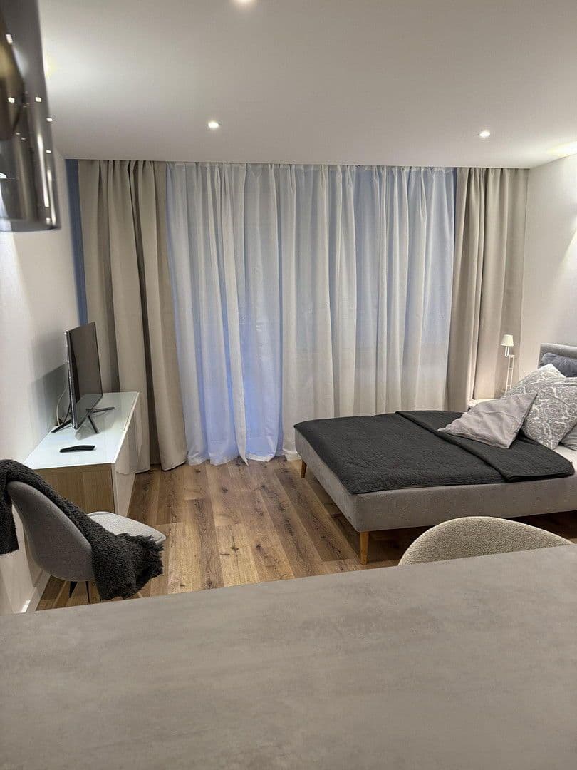 Prenájom bytu 1-izbový 35 m², Mittlelerer Hasenpfad, Frankfurt am Main, Hesensko Prenájom bytu 1-izbový 35 m², Mittlelerer Hasenpfad, Frankfurt am Main, Hesensko