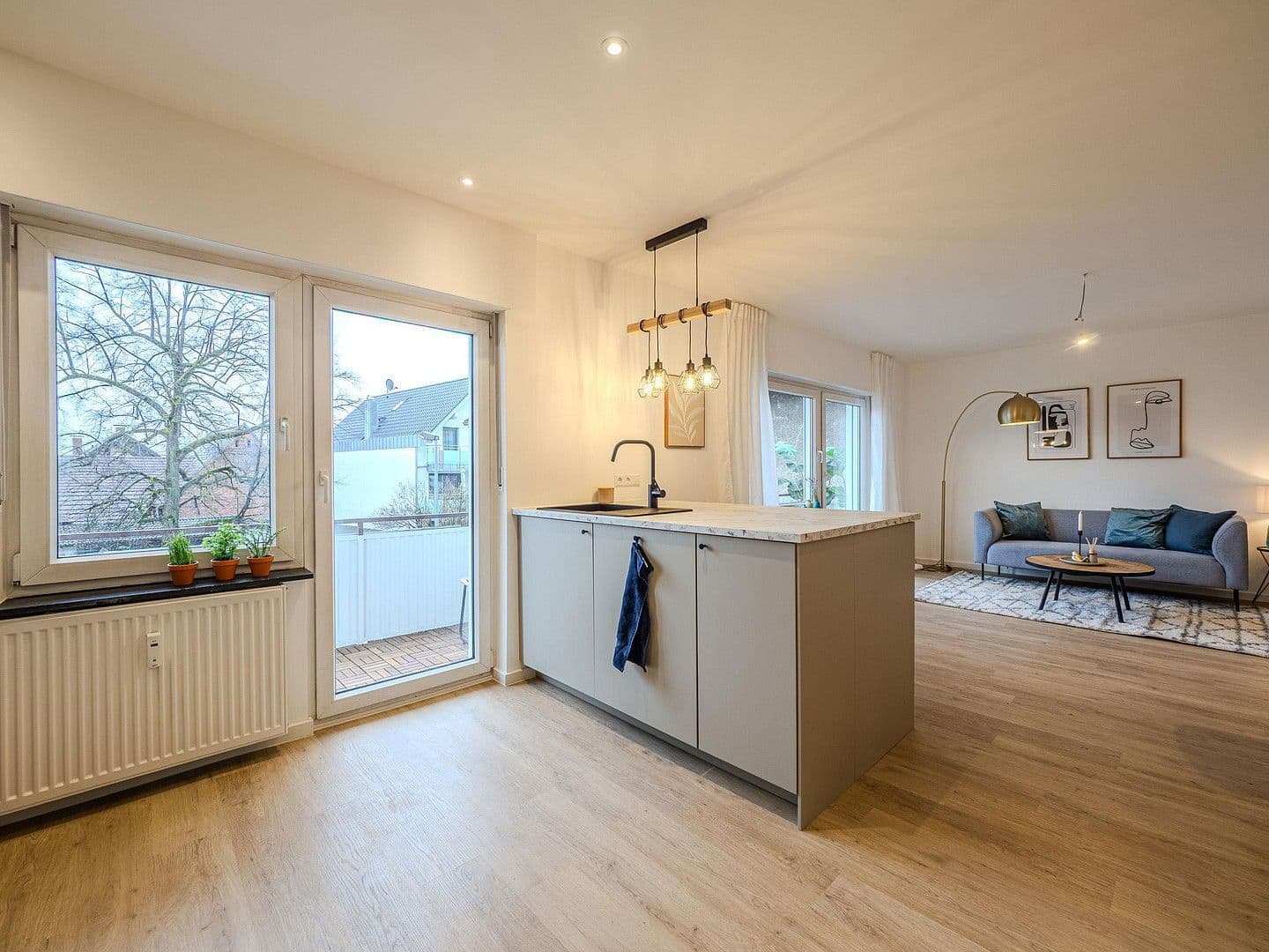 Prenájom bytu 3-izbový 80 m², Gottenheimer Str. 3, Freiburg im Breisgau, Bádensko-Wurttembersko Prenájom bytu 3-izbový 80 m², Gottenheimer Str. 3, Freiburg im Breisgau, Bádensko-Wurttembersko