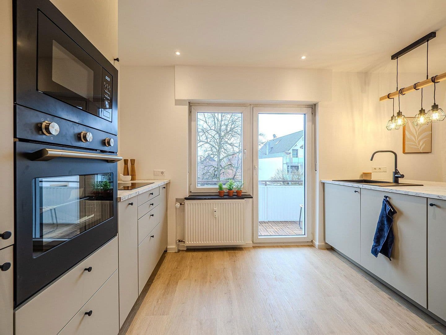 Prenájom bytu 3-izbový 80 m², Gottenheimer Str. 3, Freiburg im Breisgau, Bádensko-Wurttembersko Prenájom bytu 3-izbový 80 m², Gottenheimer Str. 3, Freiburg im Breisgau, Bádensko-Wurttembersko