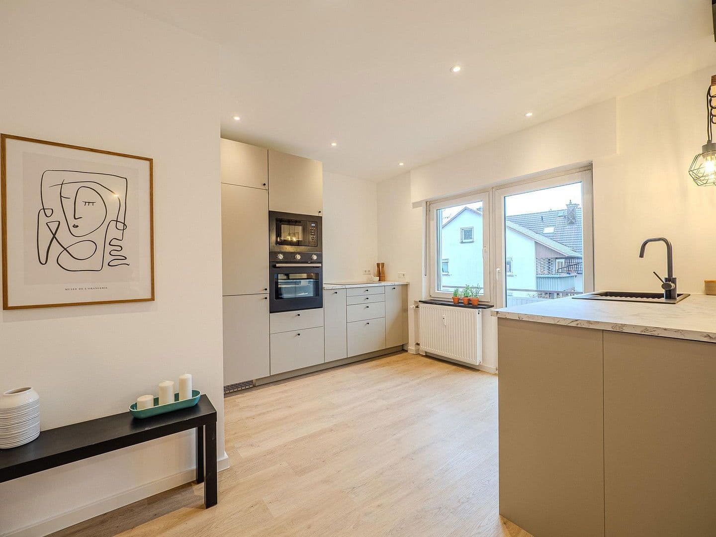 Prenájom bytu 3-izbový 80 m², Gottenheimer Str. 3, Freiburg im Breisgau, Bádensko-Wurttembersko Prenájom bytu 3-izbový 80 m², Gottenheimer Str. 3, Freiburg im Breisgau, Bádensko-Wurttembersko