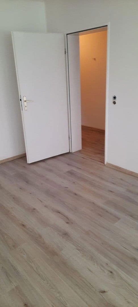 Prenájom bytu 4-izbový 101 m², Schlachthofstraße 9, Häfen - Bremerhaven, Brémy Prenájom bytu 4-izbový 101 m², Schlachthofstraße 9, Häfen - Bremerhaven, Brémy