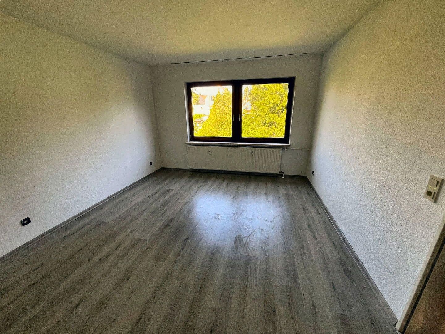 Prenájom bytu 4-izbový 101 m², Schlachthofstraße 9, Häfen - Bremerhaven, Brémy Prenájom bytu 4-izbový 101 m², Schlachthofstraße 9, Häfen - Bremerhaven, Brémy