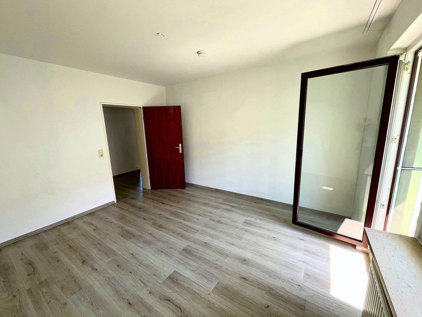 Prenájom bytu 4-izbový 101 m², Schlachthofstraße 9, Häfen - Bremerhaven, Brémy Prenájom bytu 4-izbový 101 m², Schlachthofstraße 9, Häfen - Bremerhaven, Brémy