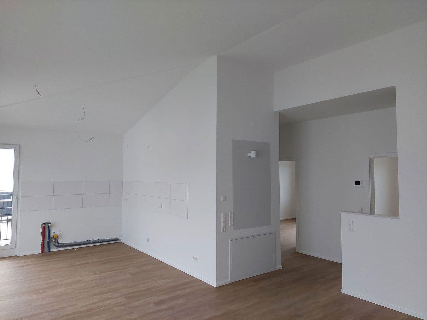 Prenájom bytu 3-izbový 86 m², Eggenstein-Leopoldshafen, Bádensko-Wurttembersko Prenájom bytu 3-izbový 86 m², Eggenstein-Leopoldshafen, Bádensko-Wurttembersko