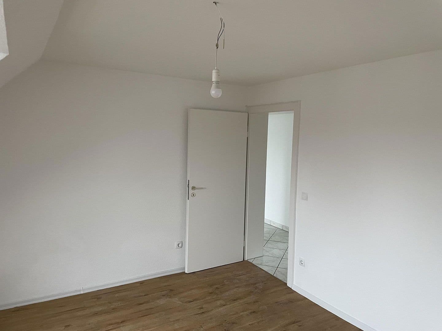 Prenájom bytu 3-izbový 63 m², Steckendorfer Str. 176, Krefeld, Severné Porýnie - Westfálsko Prenájom bytu 3-izbový 63 m², Steckendorfer Str. 176, Krefeld, Severné Porýnie - Westfálsko
