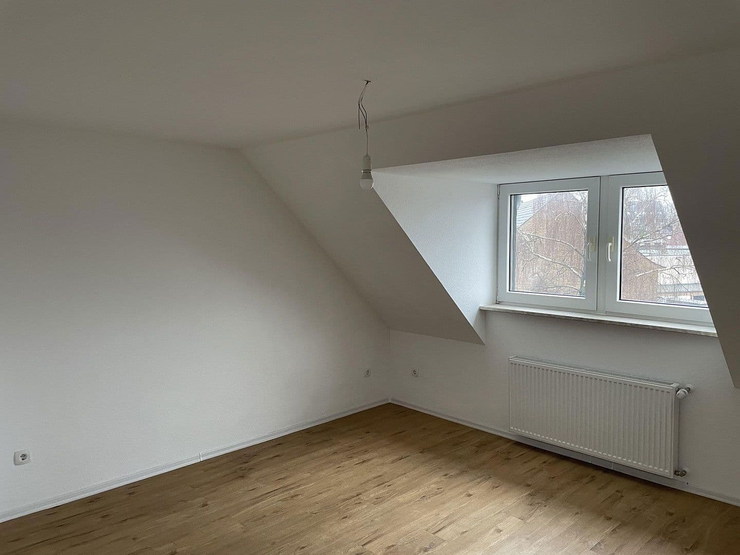 Prenájom bytu 3-izbový 63 m², Steckendorfer Str. 176, Krefeld, Severné Porýnie - Westfálsko Prenájom bytu 3-izbový 63 m², Steckendorfer Str. 176, Krefeld, Severné Porýnie - Westfálsko
