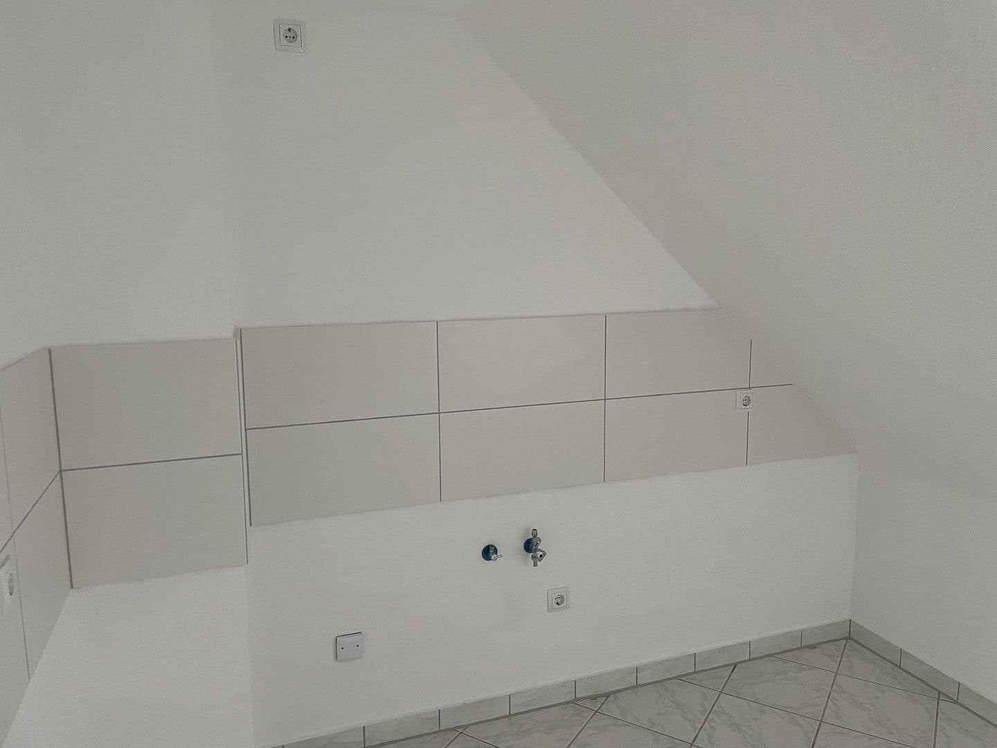 Prenájom bytu 3-izbový 63 m², Steckendorfer Str. 176, Krefeld, Severné Porýnie - Westfálsko Prenájom bytu 3-izbový 63 m², Steckendorfer Str. 176, Krefeld, Severné Porýnie - Westfálsko