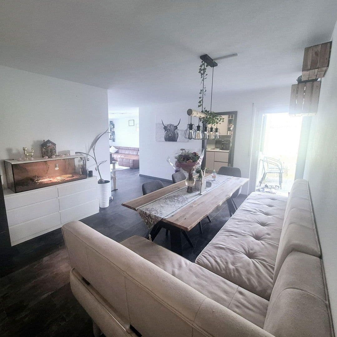 Predaj bytu 3-izbový 98 m², Aalen, Bádensko-Wurttembersko Predaj bytu 3-izbový 98 m², Aalen, Bádensko-Wurttembersko