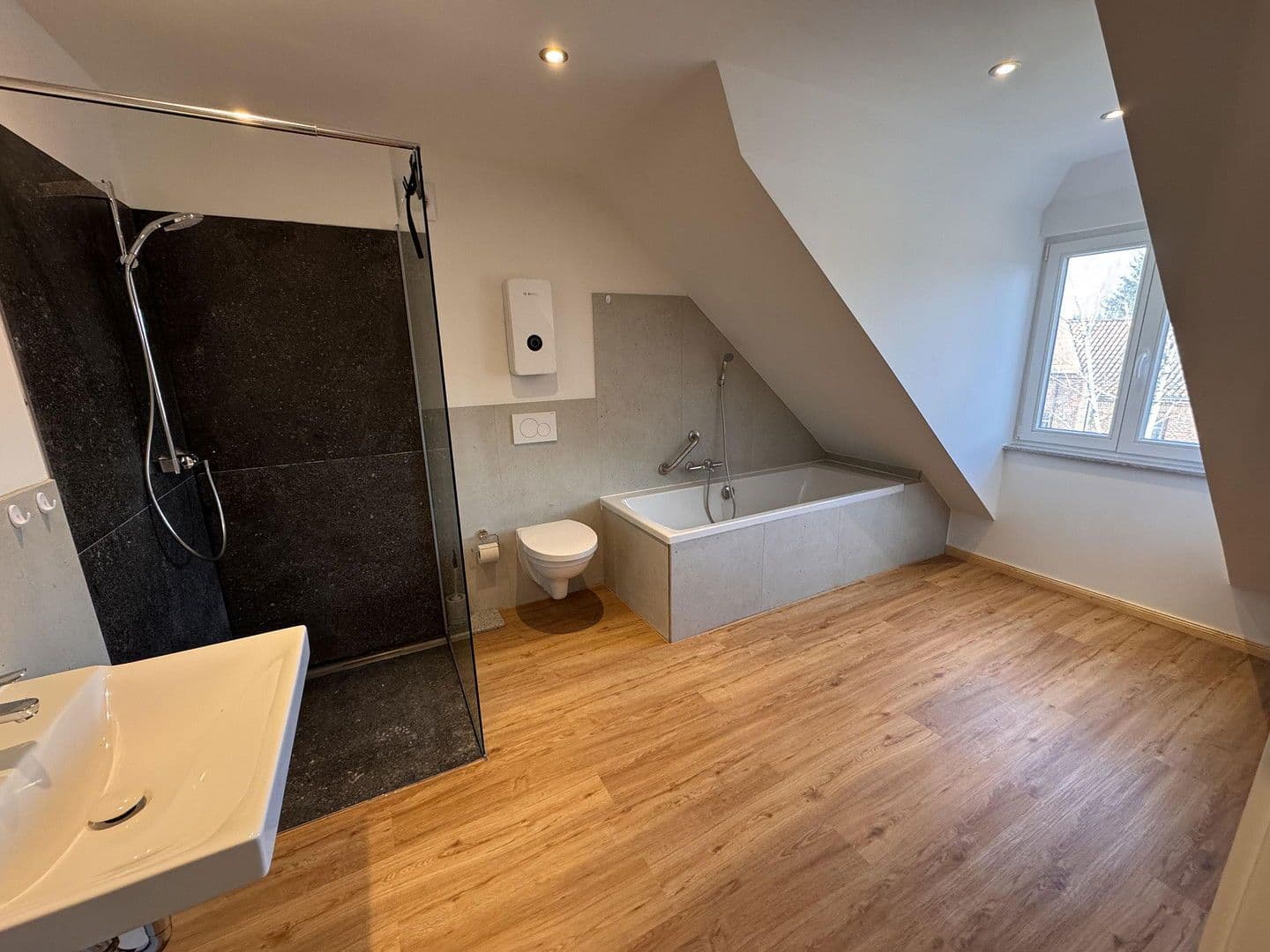 Prenájom bytu 2-izbový 120 m², Henningstraße 12, Lüneburg, Dolné Sasko Prenájom bytu 2-izbový 120 m², Henningstraße 12, Lüneburg, Dolné Sasko